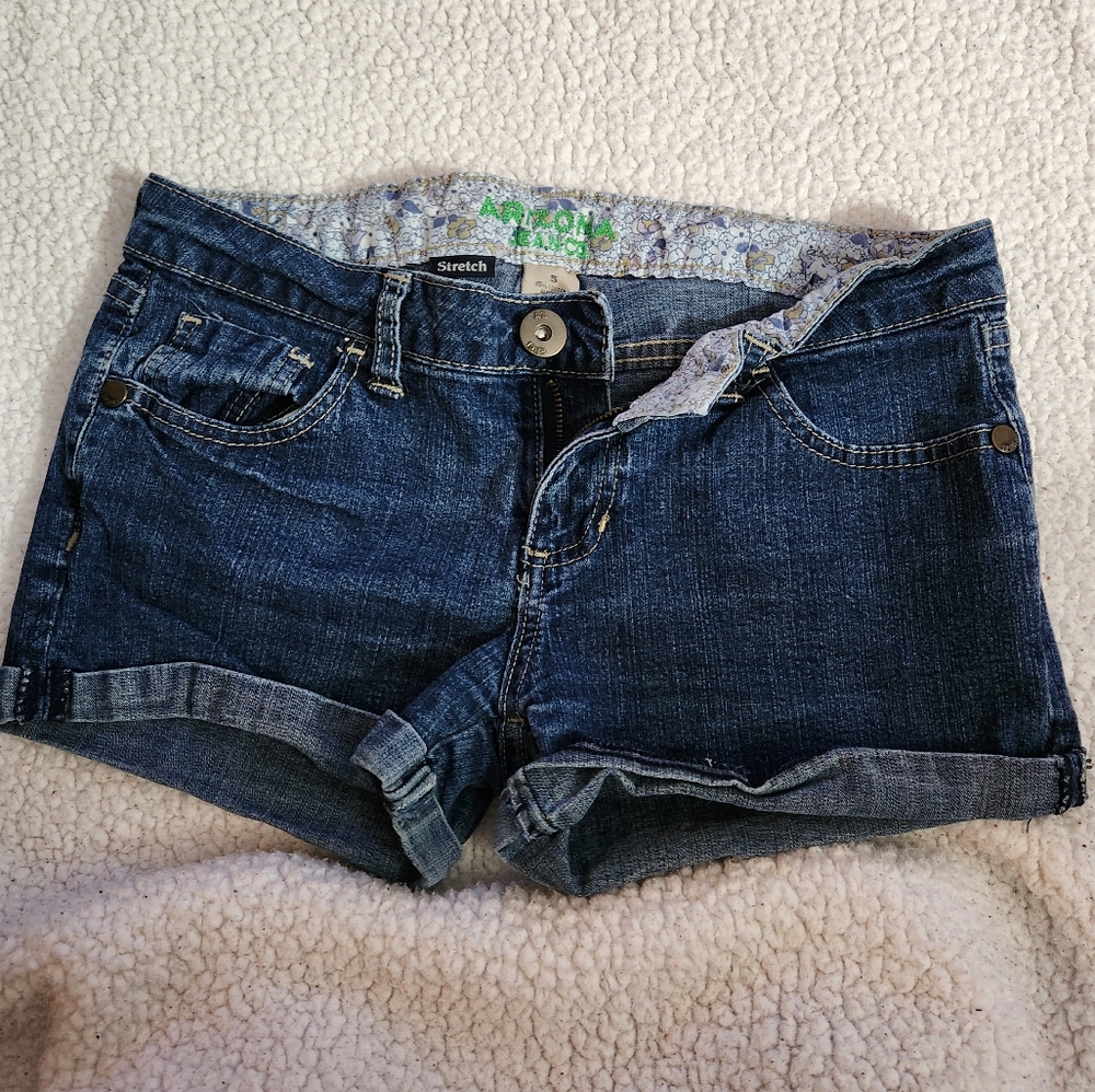 Arizona stretch size 5 shorts